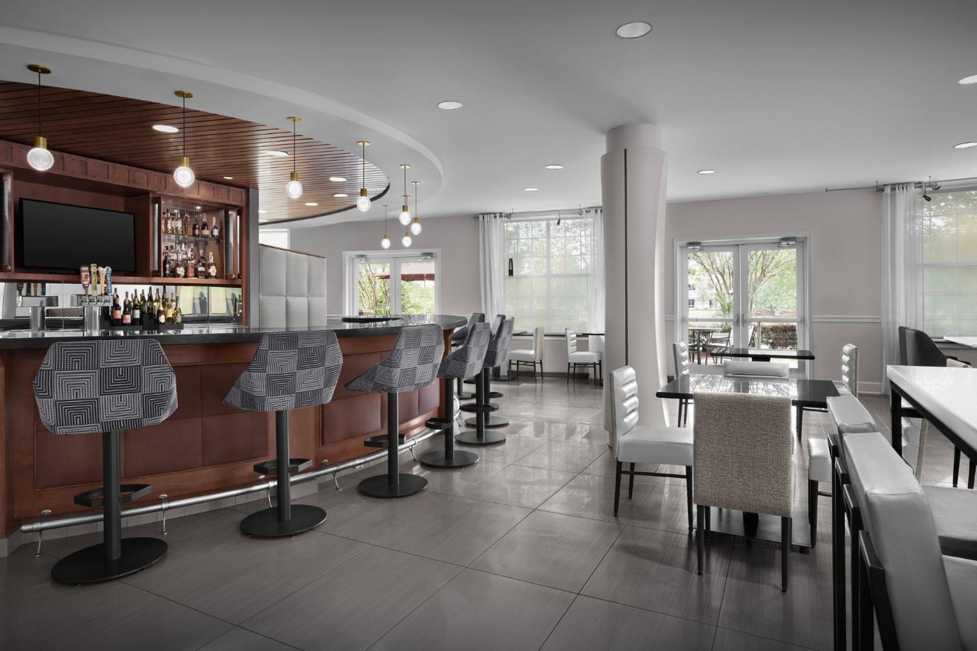 Hotel Indigo Jacksonville-Deerwood Park By Ihg Zewnętrze zdjęcie